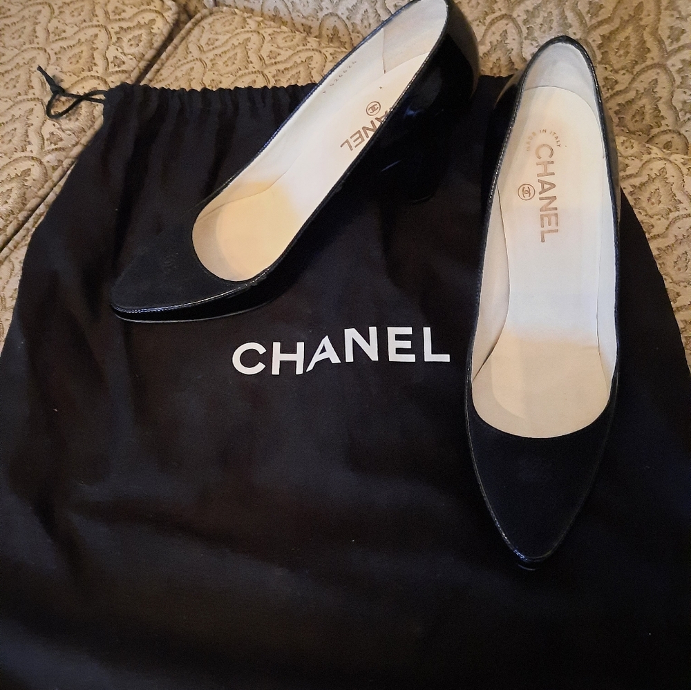 Chanel pumps